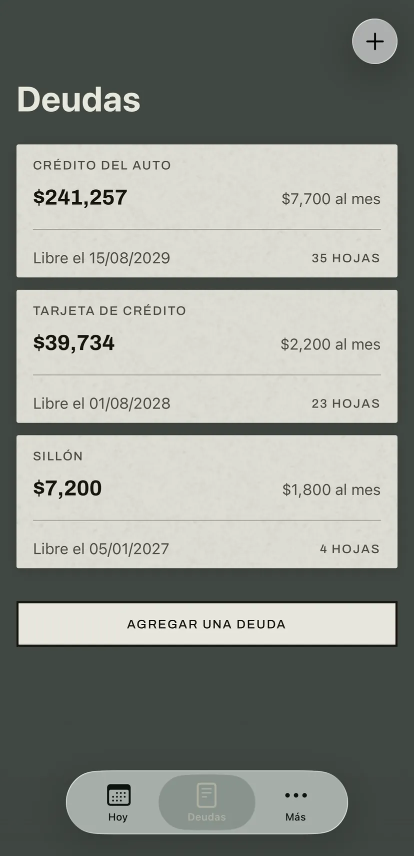 La lista de deudas: un crédito del auto, una tarjeta de crédito y una compra a plazos, cada una con su saldo, el pago mensual, la fecha y las hojas que quedan en el calendario.