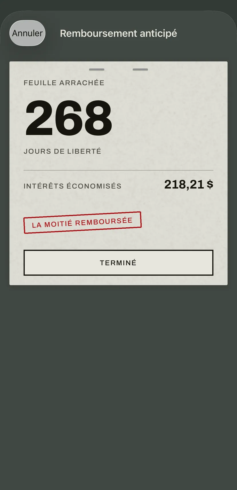 Le résultat d’un remboursement anticipé sur la carte de crédit : les jours gagnés, les intérêts économisés et le tampon rouge « La moitié remboursée ».