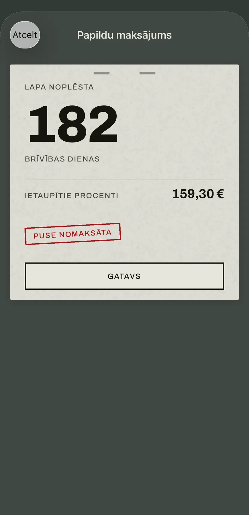 Papildu maksājuma rezultāts kredītkartei: par cik dienām agrāk būsiet brīvi, ietaupītie procenti un sarkanais zīmogs „Puse nomaksāta”.