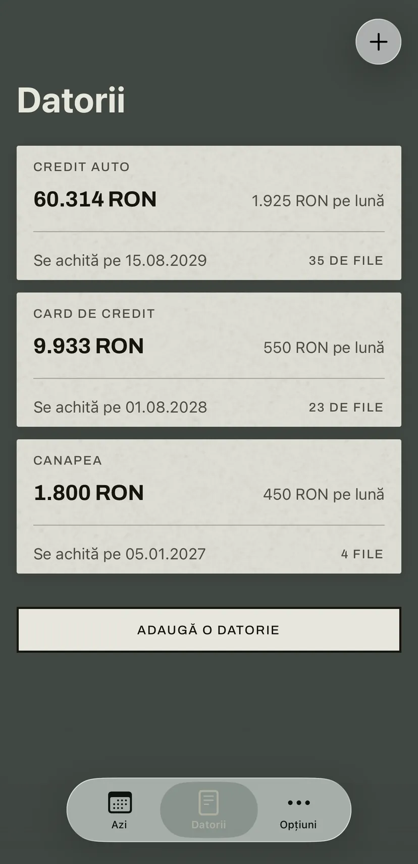 Lista datoriilor: un credit auto, un card de credit și o cumpărătură în rate, fiecare cu soldul, rata lunară, data și filele rămase în bloc.